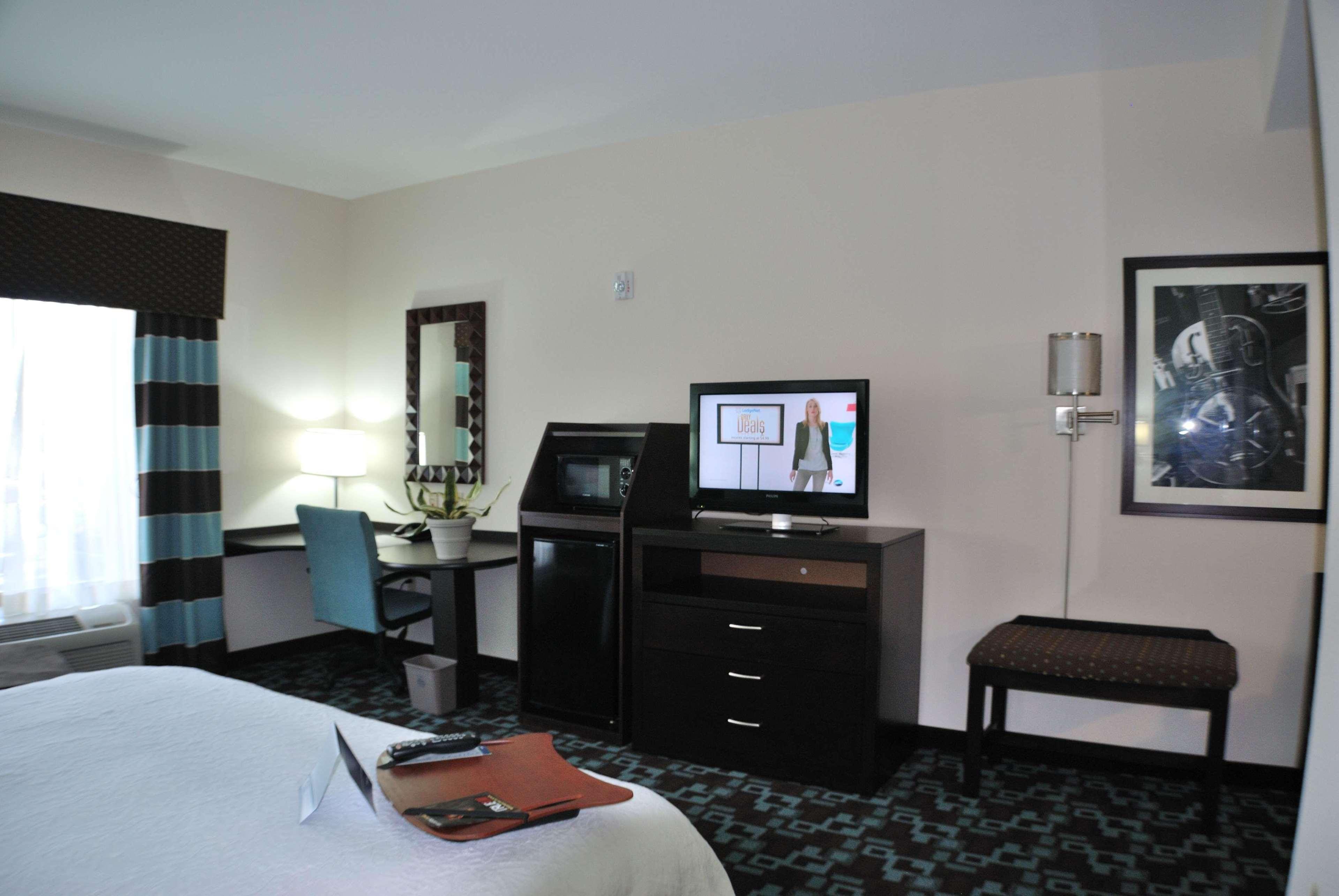 Hampton Inn & Suites Nashville At Opryland Phòng bức ảnh