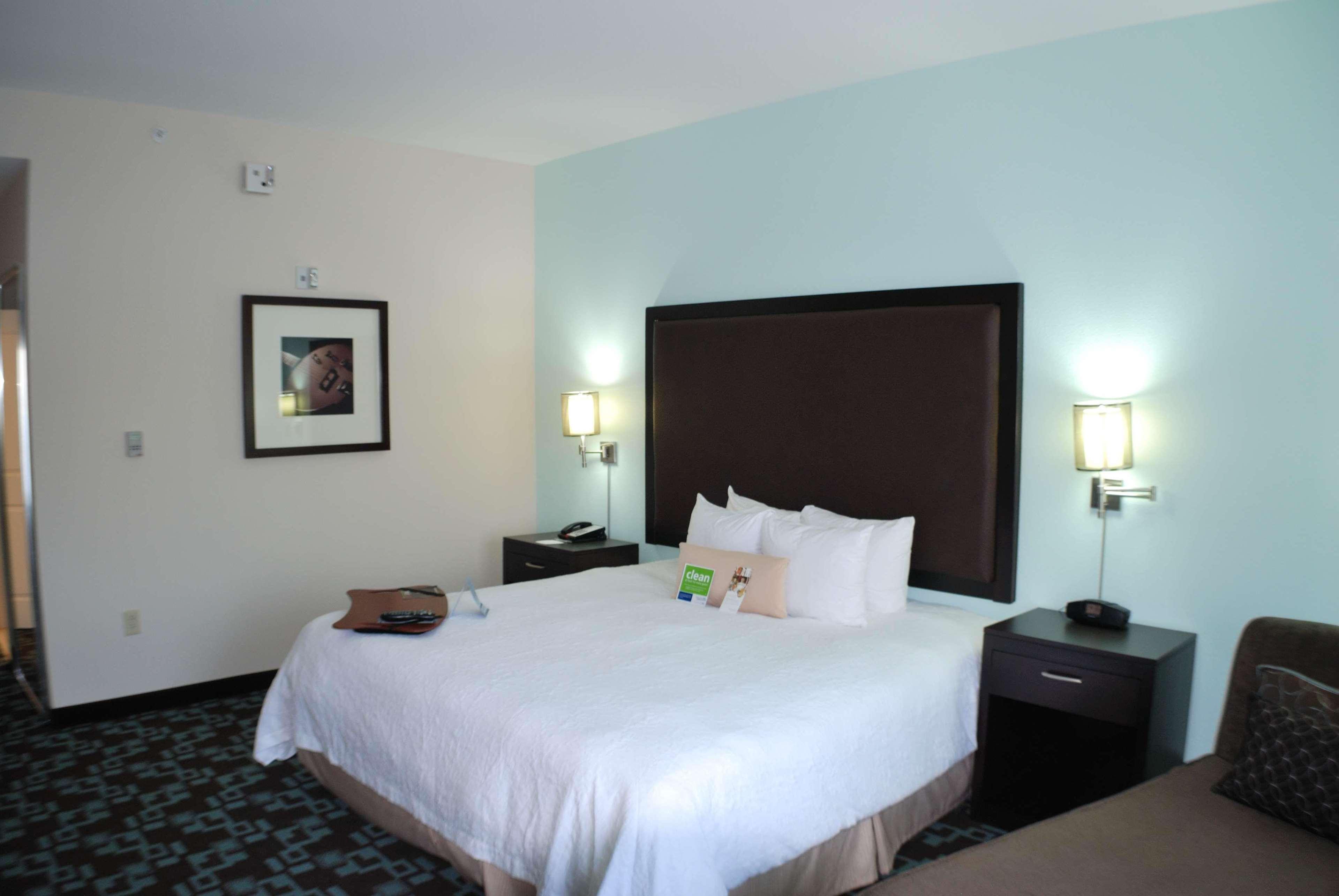 Hampton Inn & Suites Nashville At Opryland Phòng bức ảnh