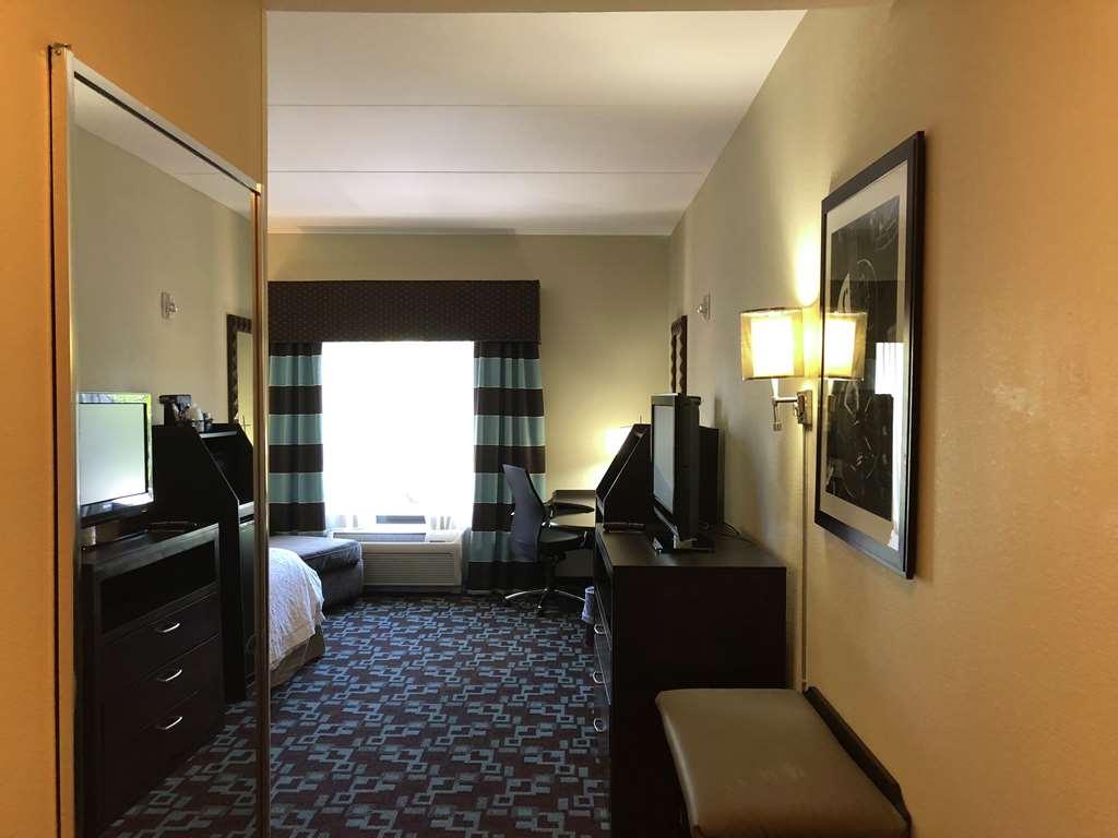 Hampton Inn & Suites Nashville At Opryland Phòng bức ảnh
