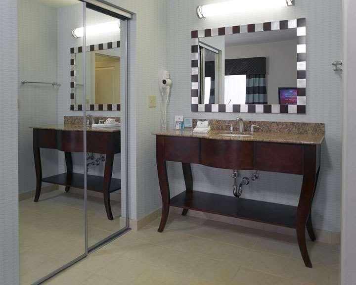 Hampton Inn & Suites Nashville At Opryland Phòng bức ảnh
