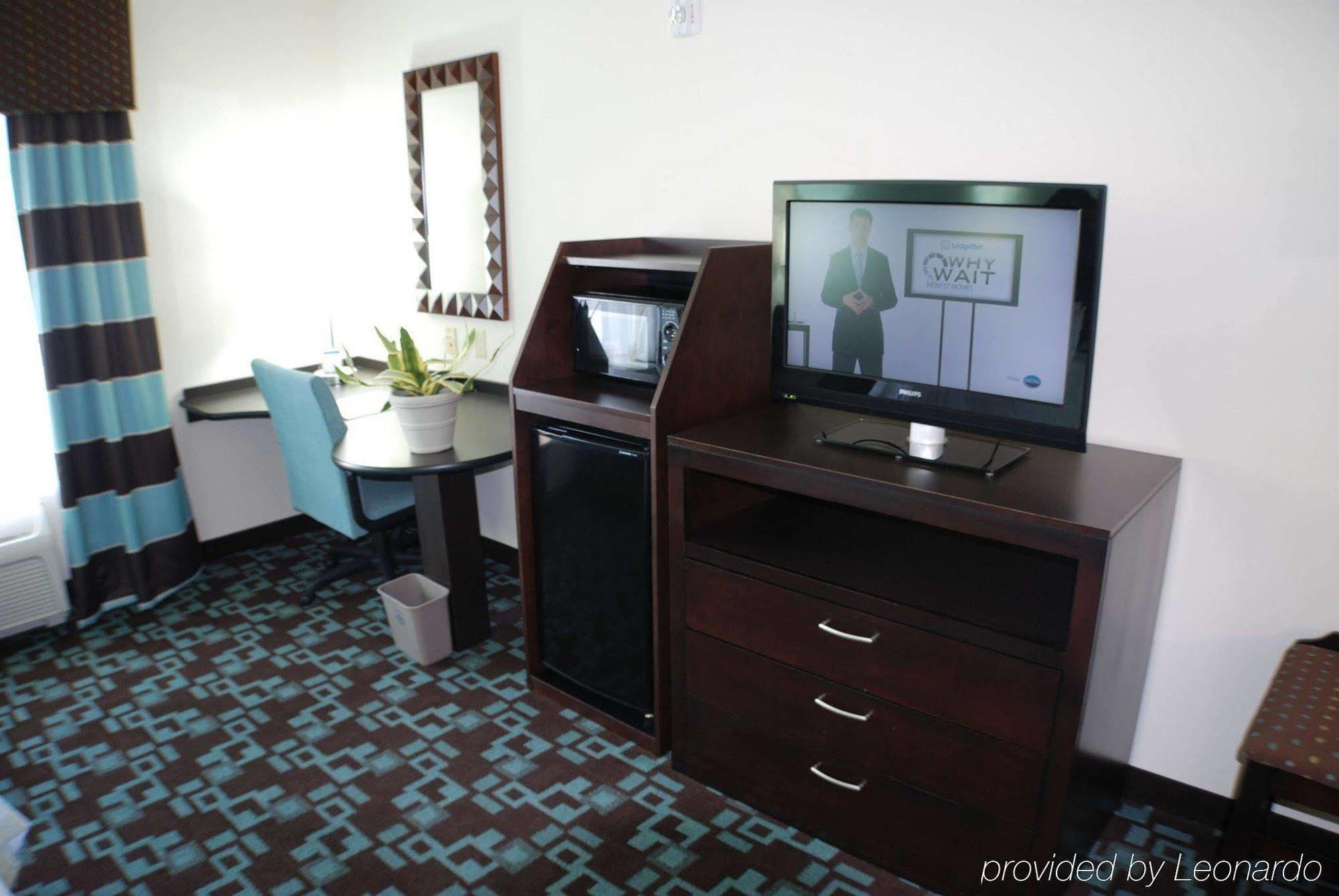 Hampton Inn & Suites Nashville At Opryland Phòng bức ảnh
